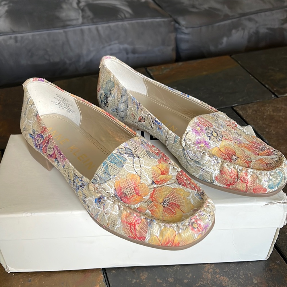 Anne Klein shoes, size 7 1/2